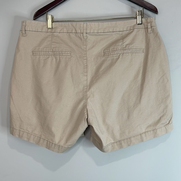 Old Navy Everyday Khaki Shorts 5" Bermuda Cotton Twill Rolled Oats Size 16 - Picture 7 of 11